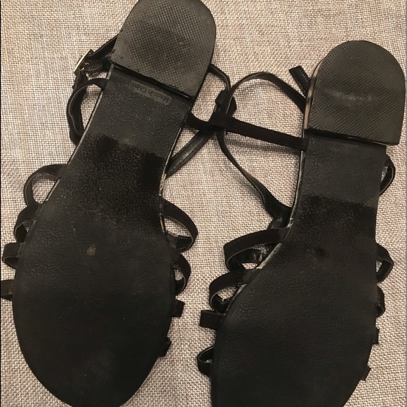 Sandles - Picture 3 of 4